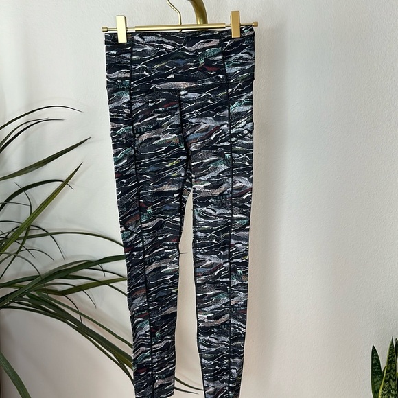 Lululemon Fast And Free 7/8 Tight - Picture 5 of 6